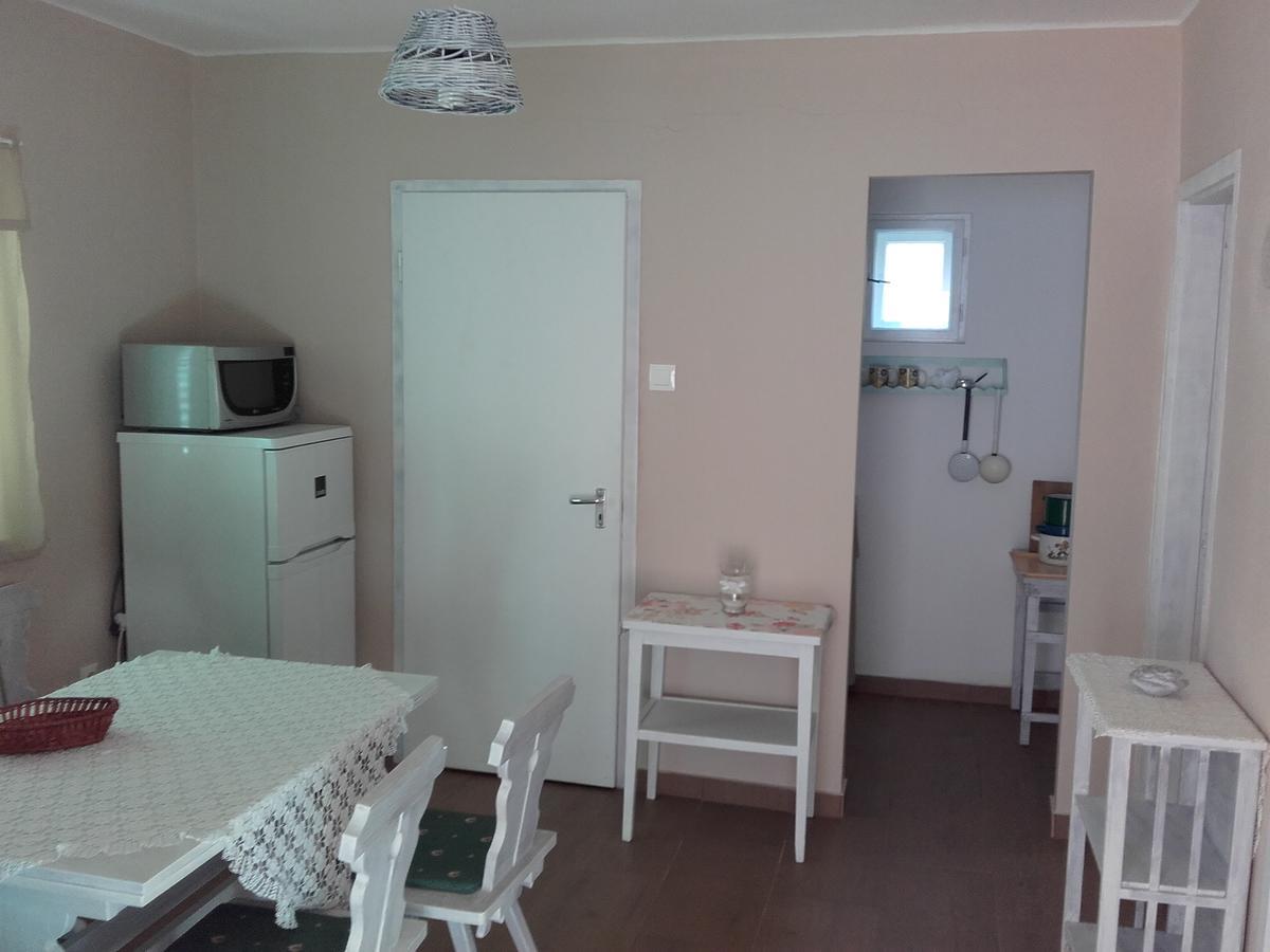 Menta Apartman Мезйокйовешд Екстер'єр фото